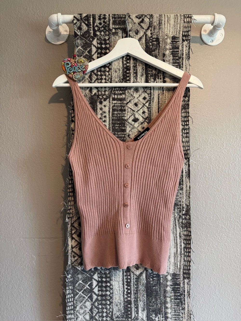 Express Ribbed Button-Front Tank Top in Dusty Rose
